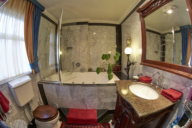 Zenith Boutique Lodge & Spa