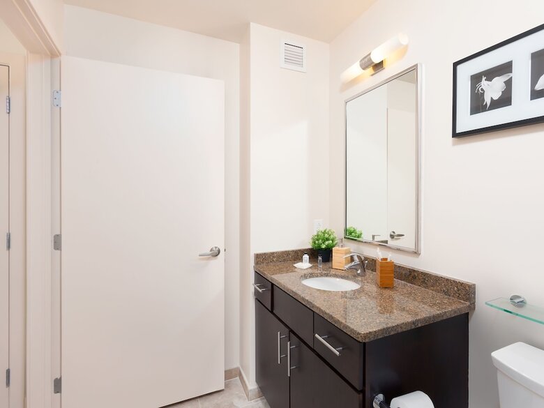 Aparthotel Pelican Fully Furnished Apartments