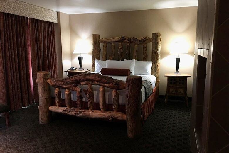 Midnight Rose & Mcgills Hotel & Casino
