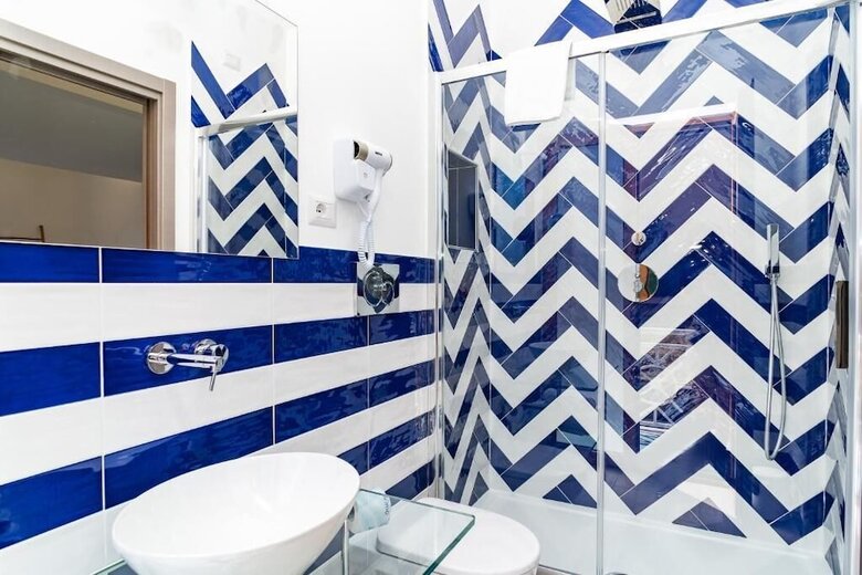 Sapphire Rooms
