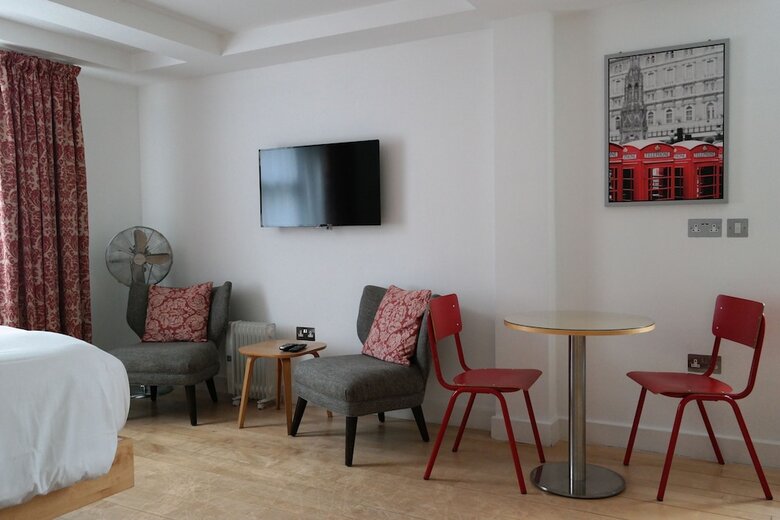 Hotel Alma Rooms