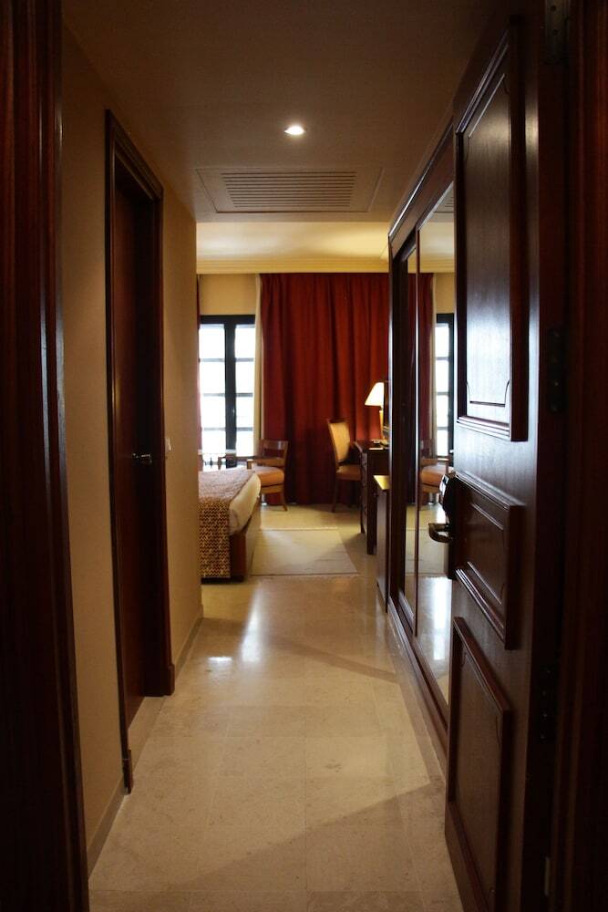 Hotel H�tel Le Consul