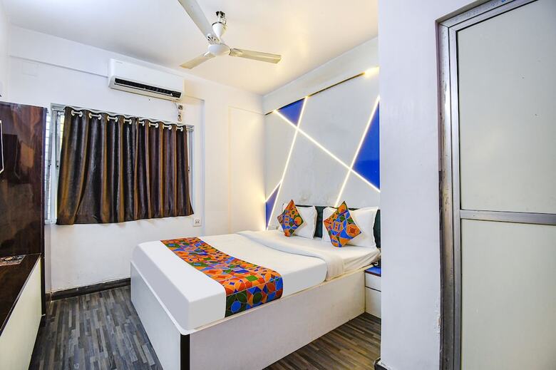 Fabhotel Green Leaf I