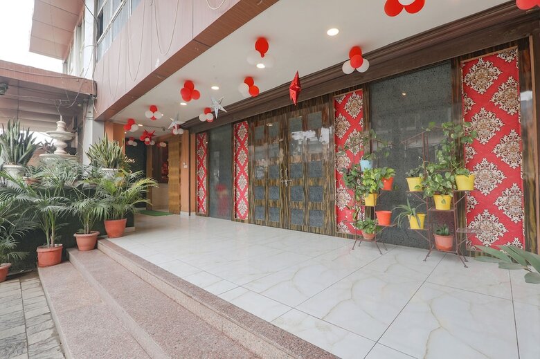 Fabhotel Swarn Banquet
