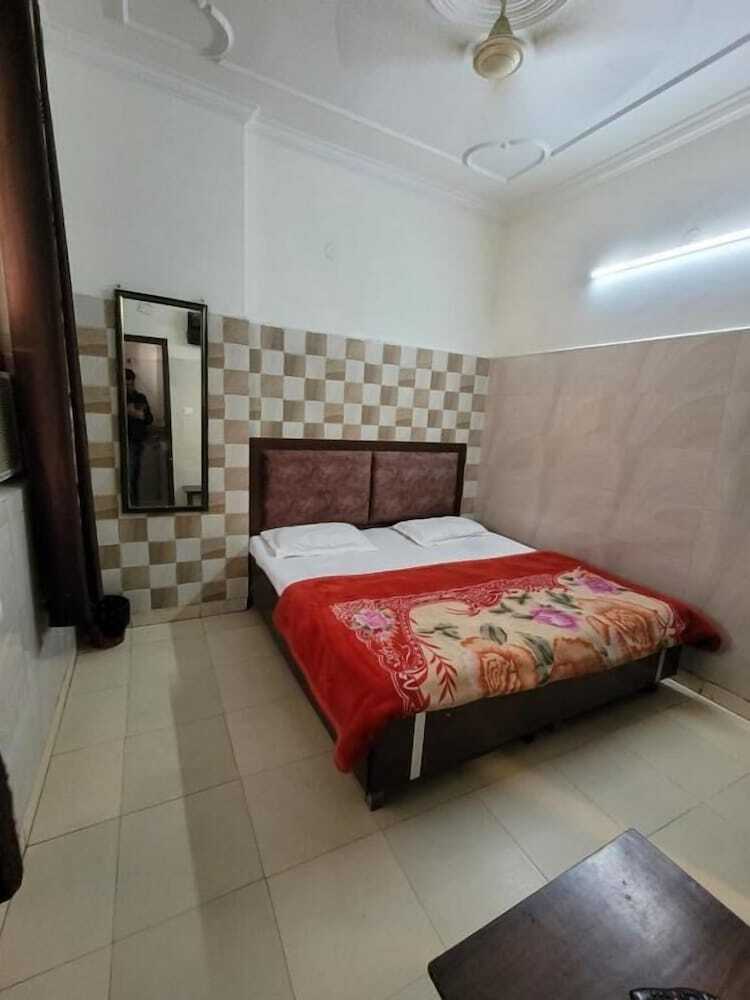 Asha Guest House