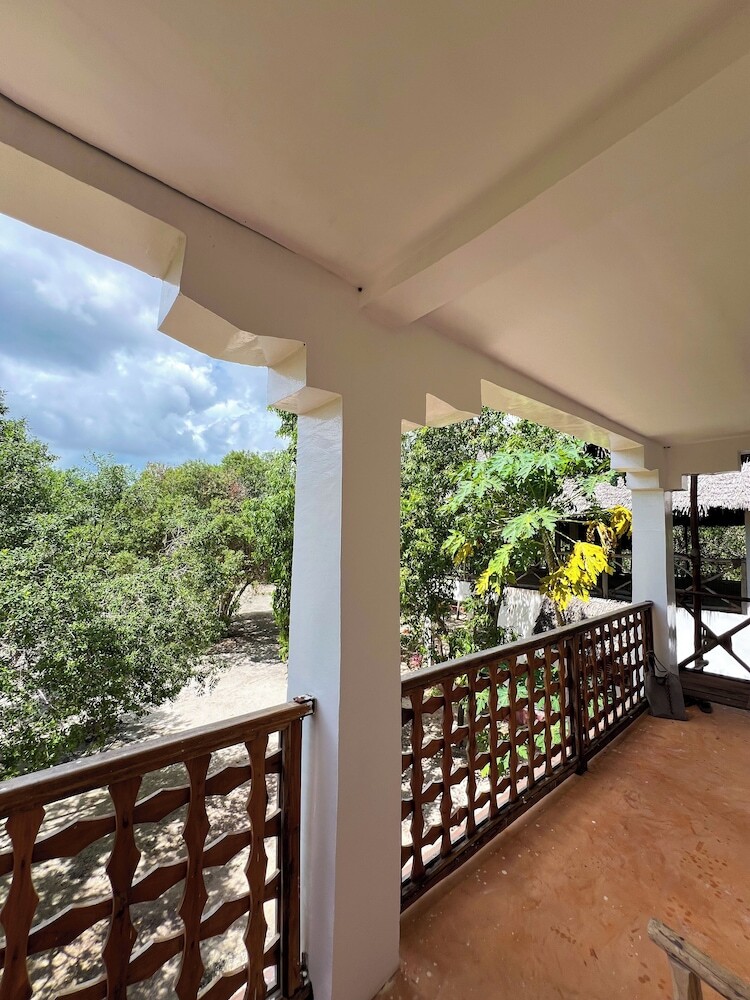 Karibu Maisha Lodge