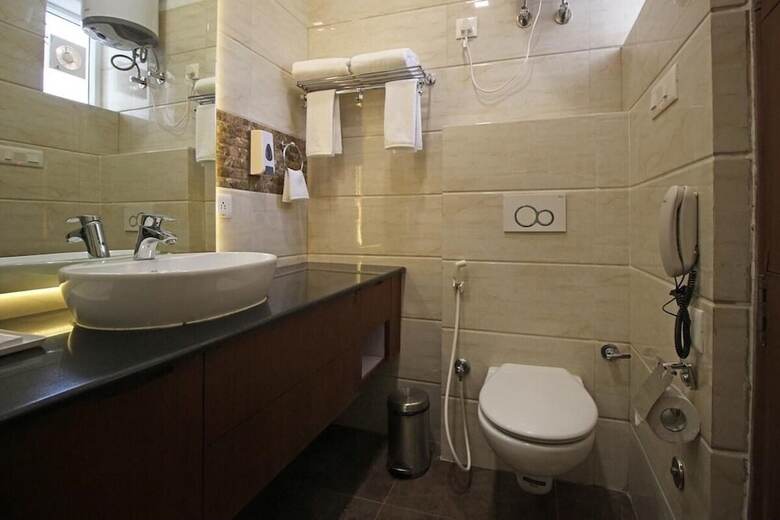 Hotel The Hoften Elite Millennium City, Gurugram