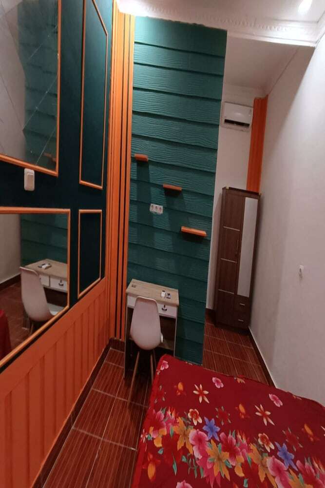 Hotel Oyo Life 93158 Kost Asaka