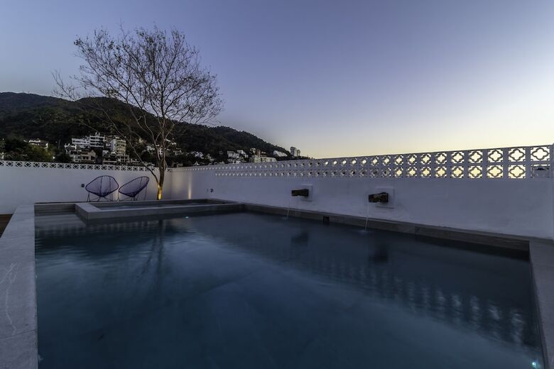 Aparthotel Cuale Condo Retreats