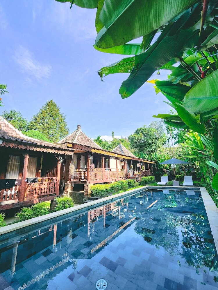 Hotel Ari Cottages