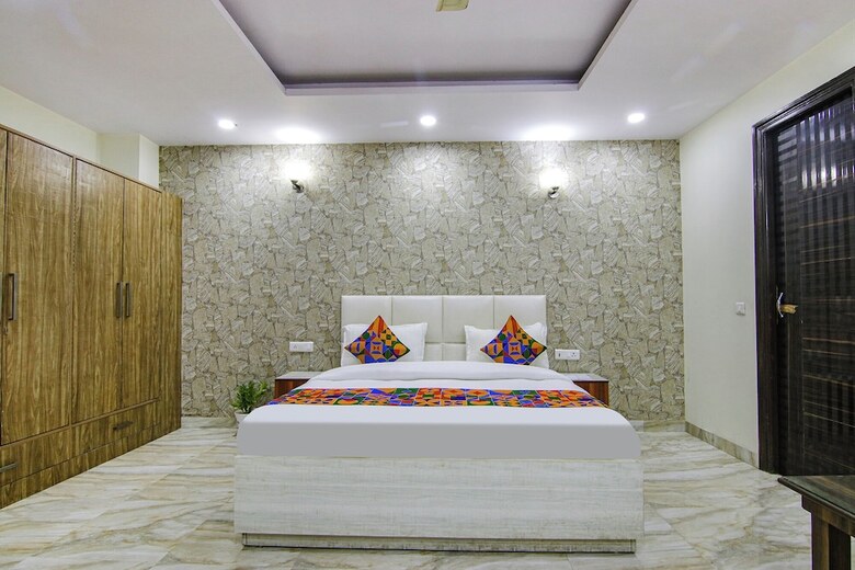 Hotel Homefort Stays, Millennium City Centre Gurugram