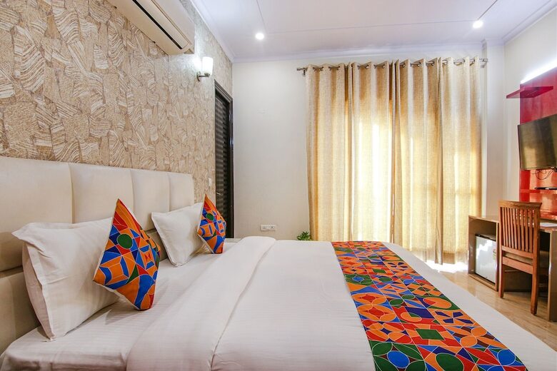 Hotel Homefort Stays, Millennium City Centre Gurugram