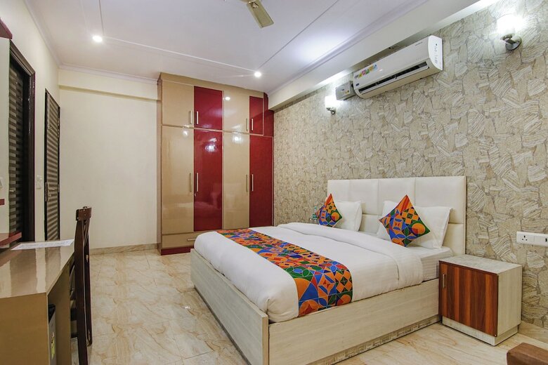 Hotel Homefort Stays, Millennium City Centre Gurugram