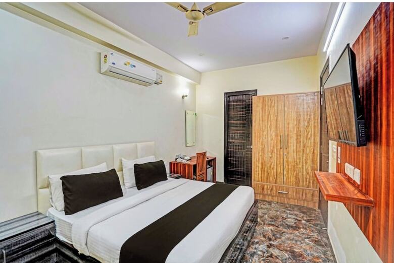 Hotel Homefort Stays, Millennium City Centre Gurugram
