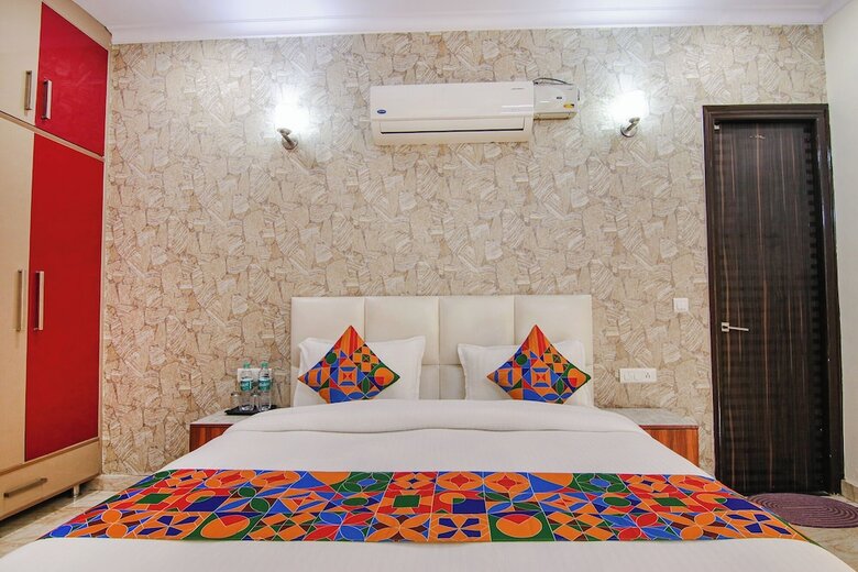 Hotel Homefort Stays, Millennium City Centre Gurugram