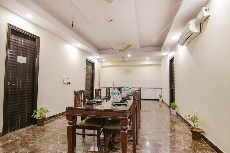 Hotel Homefort Stays, Millennium City Centre Gurugram