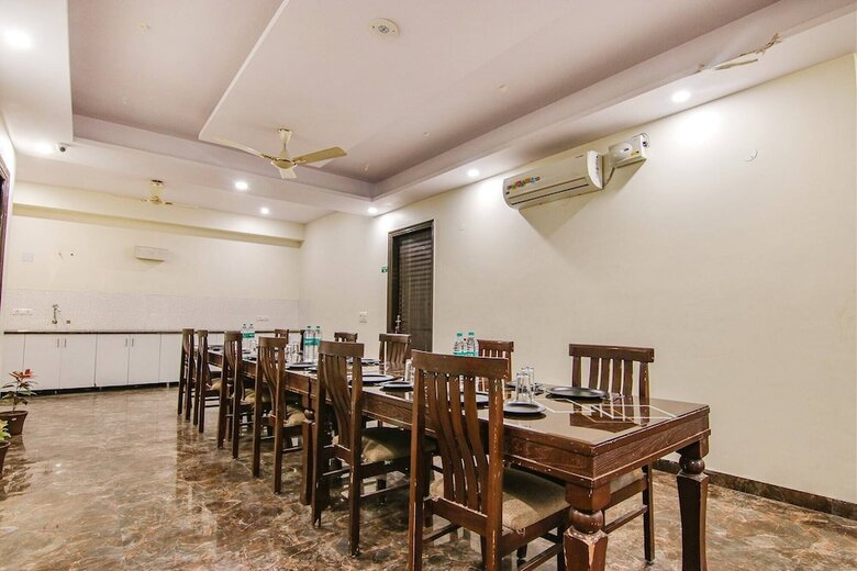 Hotel Homefort Stays, Millennium City Centre Gurugram