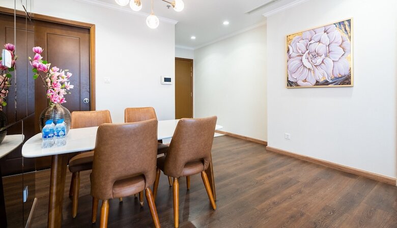 Hotel Lyshing Apartment In Vinhomes Luxury Landmark