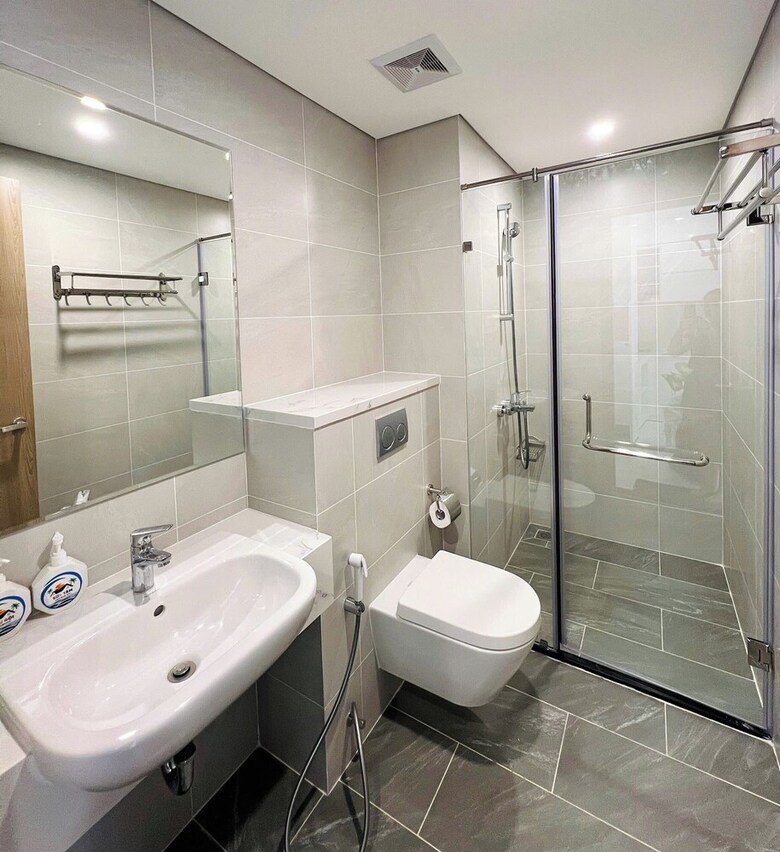 Hotel Lyshing Apartment In Vinhomes Luxury Landmark