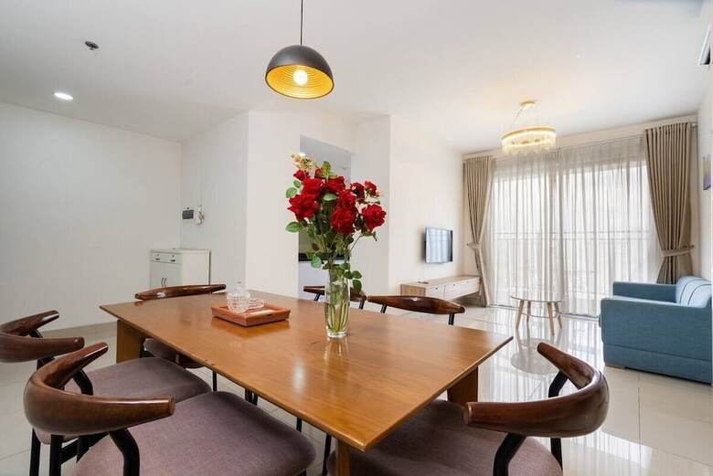 Hotel Lyshing Apartment In Vinhomes Luxury Landmark