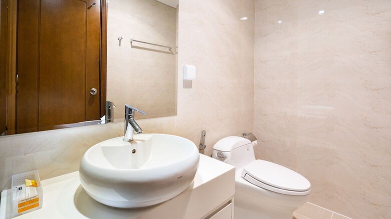 Hotel Lyshing Apartment In Vinhomes Luxury Landmark