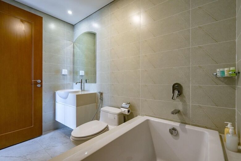 Hotel Lyshing Apartment In Vinhomes Luxury Landmark