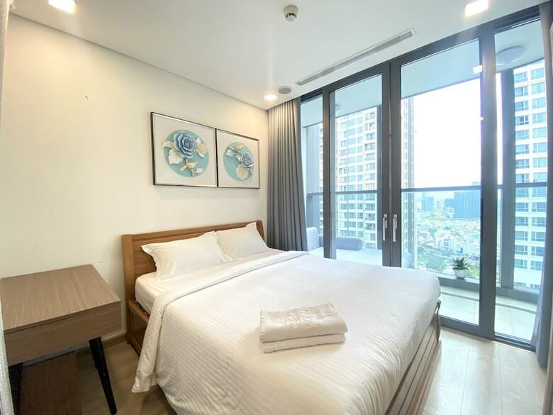 Hotel Lyshing Apartment In Vinhomes Luxury Landmark