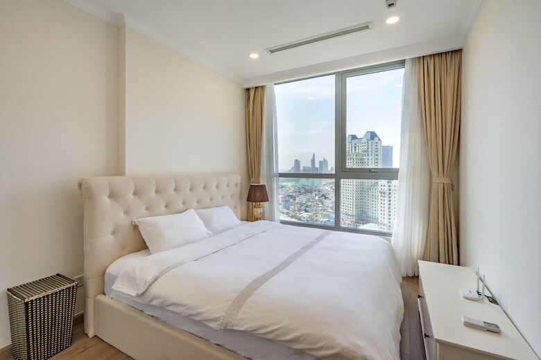 Hotel Lyshing Apartment In Vinhomes Luxury Landmark