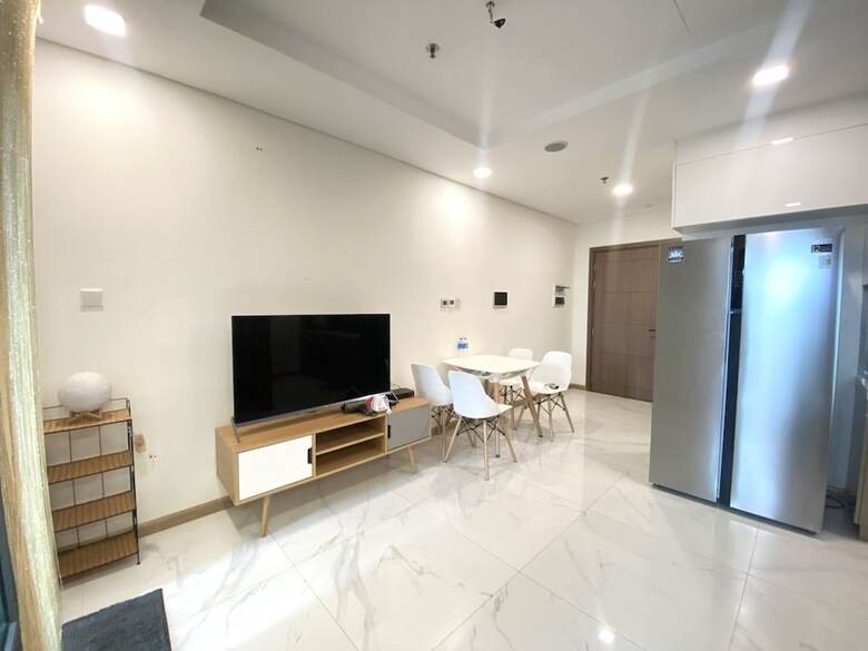 Hotel Lyshing Apartment In Vinhomes Luxury Landmark