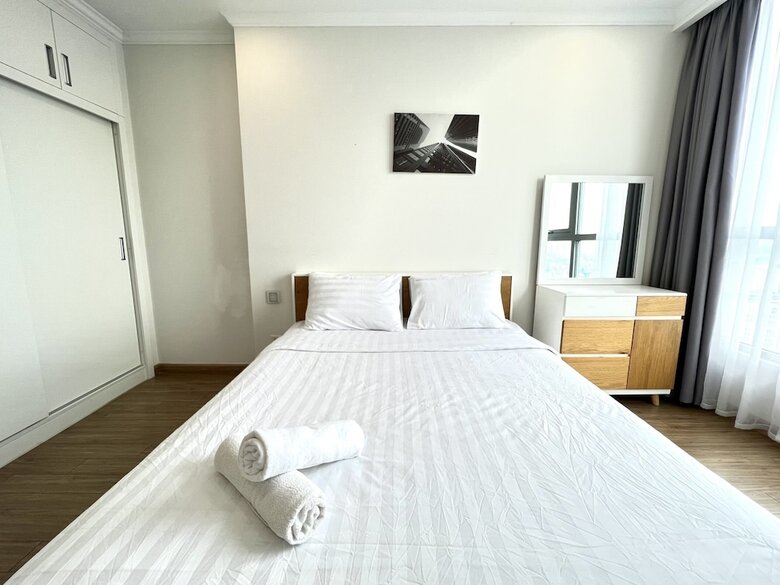 Hotel Lyshing Apartment In Vinhomes Luxury Landmark