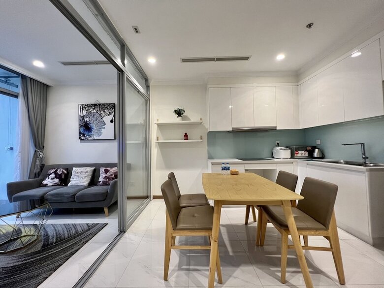 Hotel Lyshing Apartment In Vinhomes Luxury Landmark