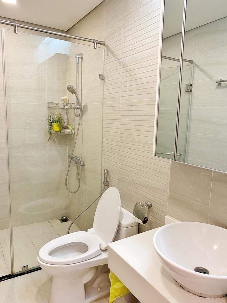 Hotel Lyshing Apartment In Vinhomes Luxury Landmark