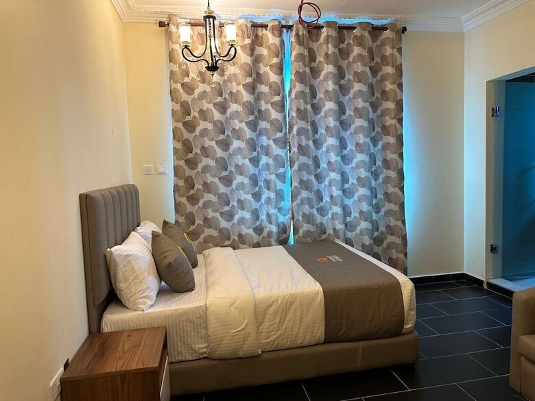 Hotel Cereno Homes Accra