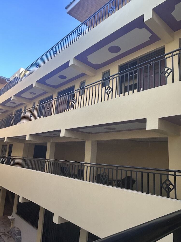 Bed & Breakfast 020-22airbnbs