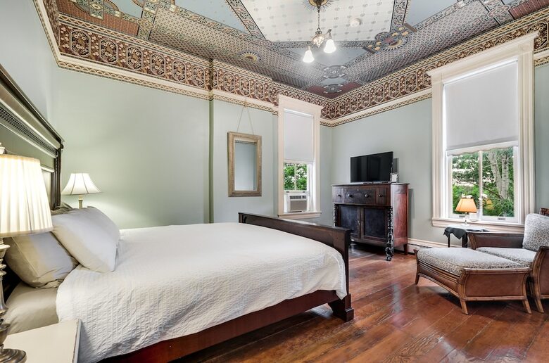 Bed & Breakfast Lumber Baron Inn