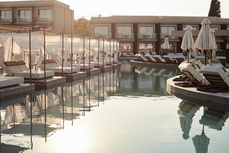 Hotel King Jason Zante ? Designed For Adults