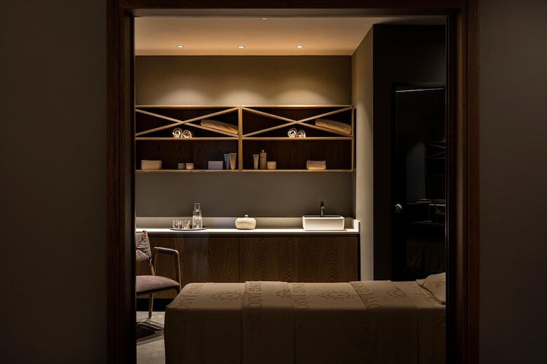 Hotel King Jason Zante ? Designed For Adults