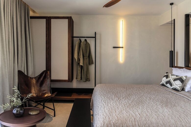 Hotel King Jason Zante ? Designed For Adults