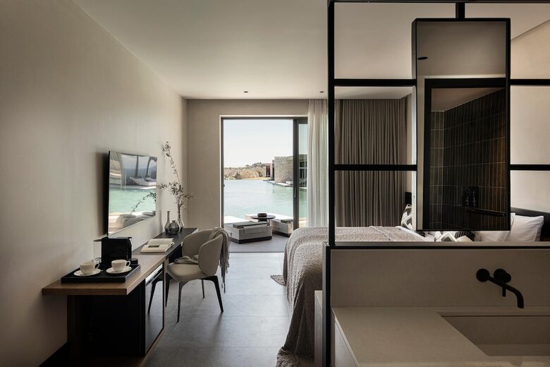 Hotel King Jason Zante ? Designed For Adults