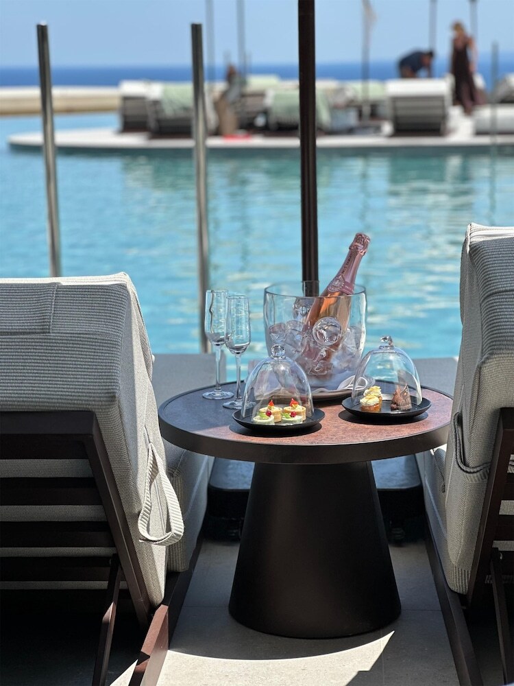 Hotel King Jason Zante ? Designed For Adults