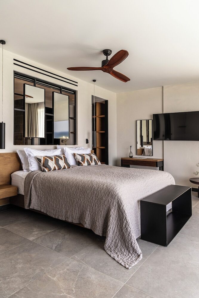 Hotel King Jason Zante ? Designed For Adults