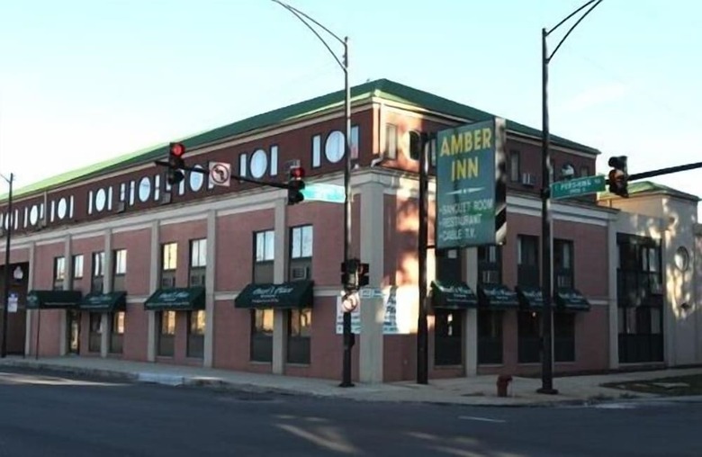 Hotel Amber Inn