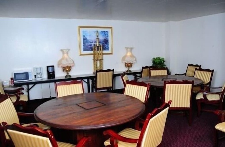 Hotel Amber Inn