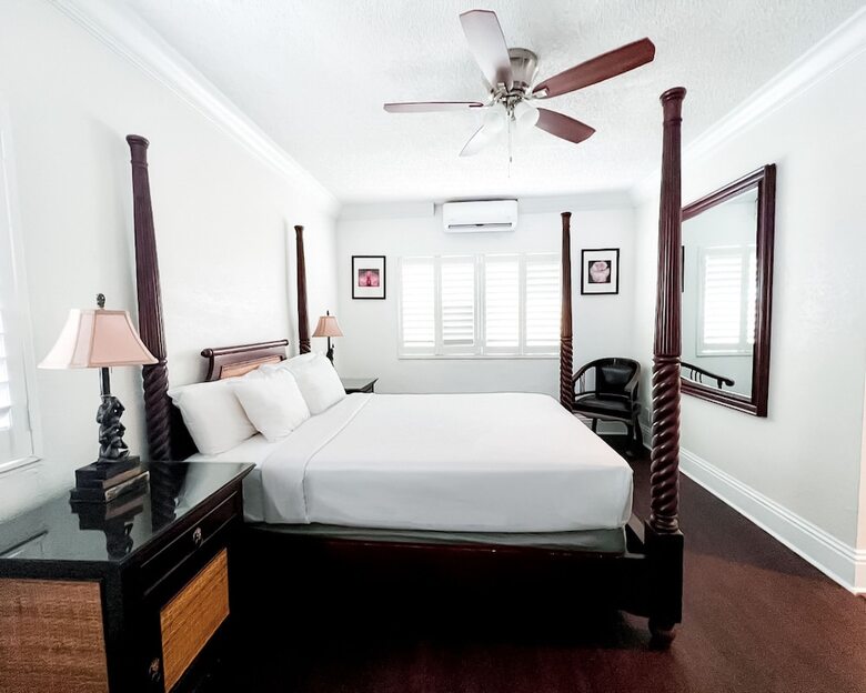 La Casa A North Beach Village Resort Hotel