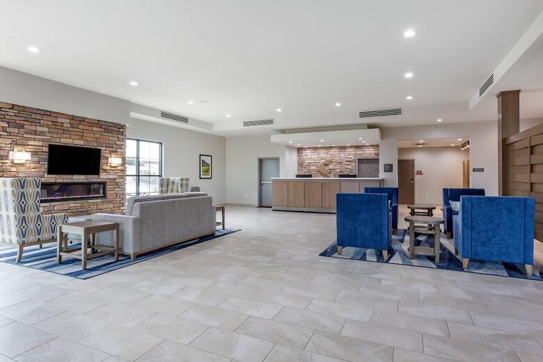 Hotel Comfort Suites Scottsdale Talking Stick Entertainment District
