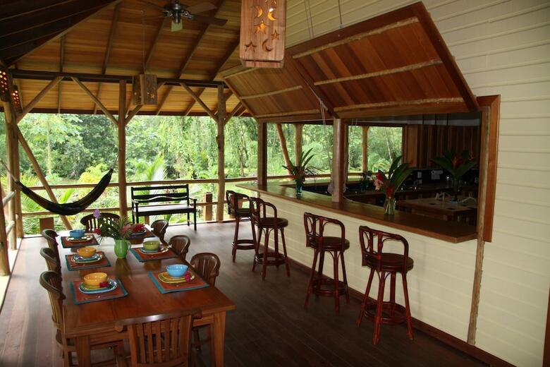 Bed & Breakfast Bluff Beach Retreat
