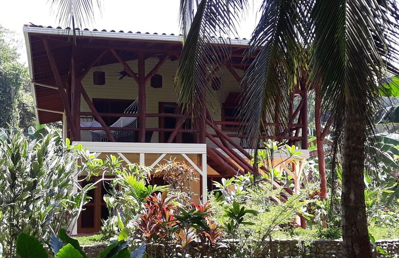 Bed & Breakfast Bluff Beach Retreat