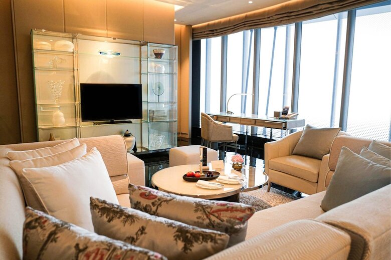 J Hotel, Shanghai Tower