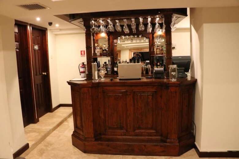 Hotel Genessis