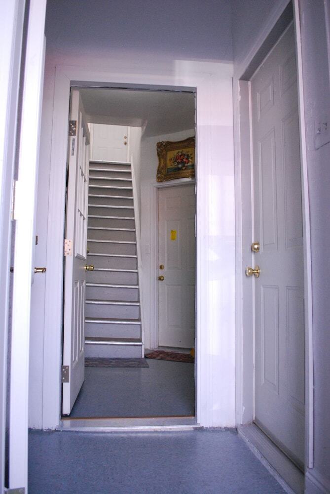 Delz Bed & Breakfast